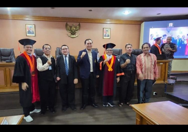 Pertahankan Disertasinya, Charles SP Manurung Raih Doktor Teknik dari USU