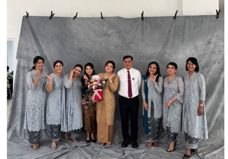 Kurang Dari Tiga Tahun Dosen Fakultas Kedokteran Nommensen Sisca Silvana Raih Gelar Doktor Dengan cum laude dari USU