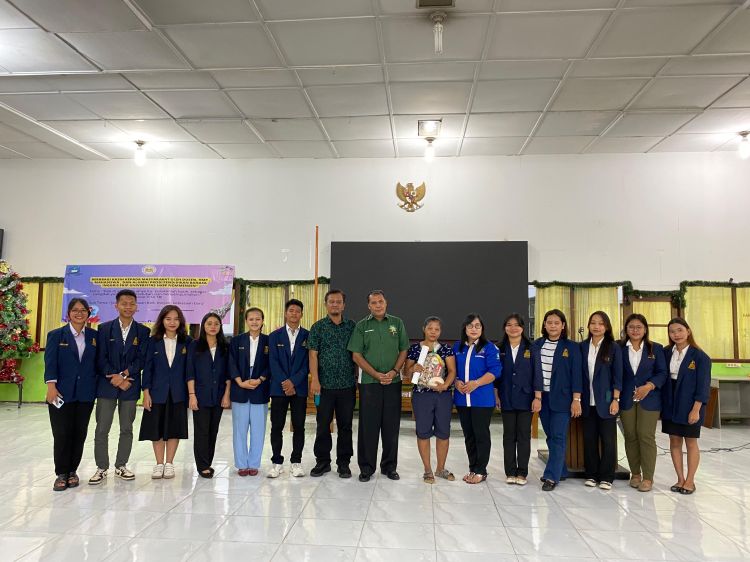 Tunjukkan Kepedulian Prodi Pendidikan Bahasa Inggris FKIP UHN Medan Berbagi Tali Asih