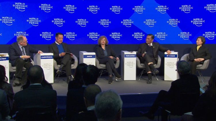 Tampil Garang di WEF Swiss, LBP Tuai Pujian dari Kawan dan "Lawan"