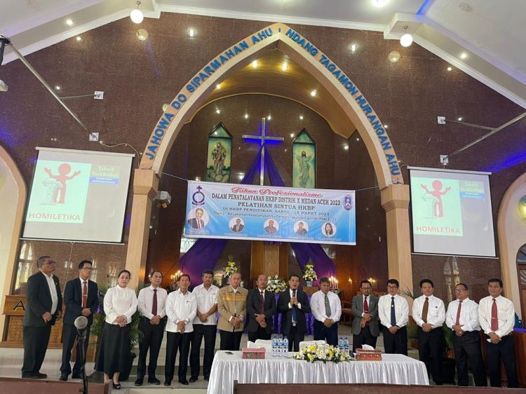 Pdt. Henri Napitupulu, M.Th: Sintua Harus Punya Kemampuan Unggul