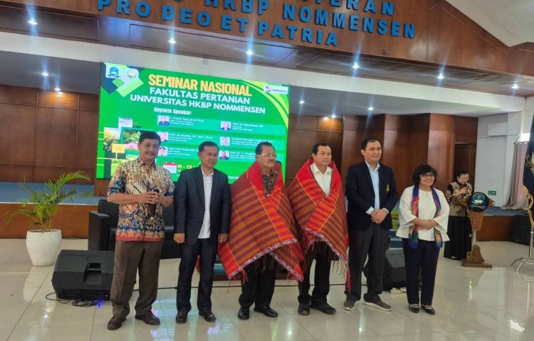 Di Seminar Nasional Fakultas Pertanian, Rektor UHN Medan Tegaskan Kampus Harus Berdampak dan Jadi Problem Solving Berkelanjutan