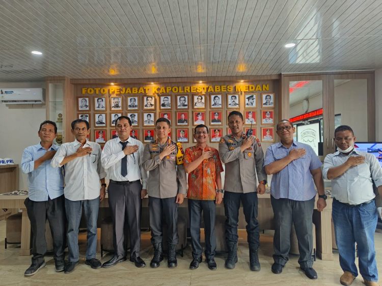 Rektor UHN Medan  Audensi Dengan Kapolrestabes Medan