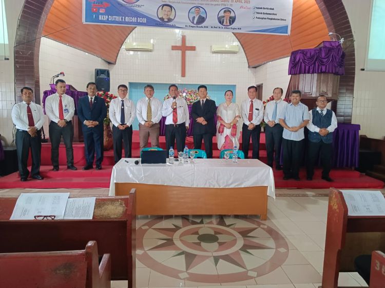 Lanjutan Seminar Zona 4, Ir. Tolopan Silitonga Tegaskah Bahwa Kompetensi Sintua Menjadi Kebutuhan Pelayanan