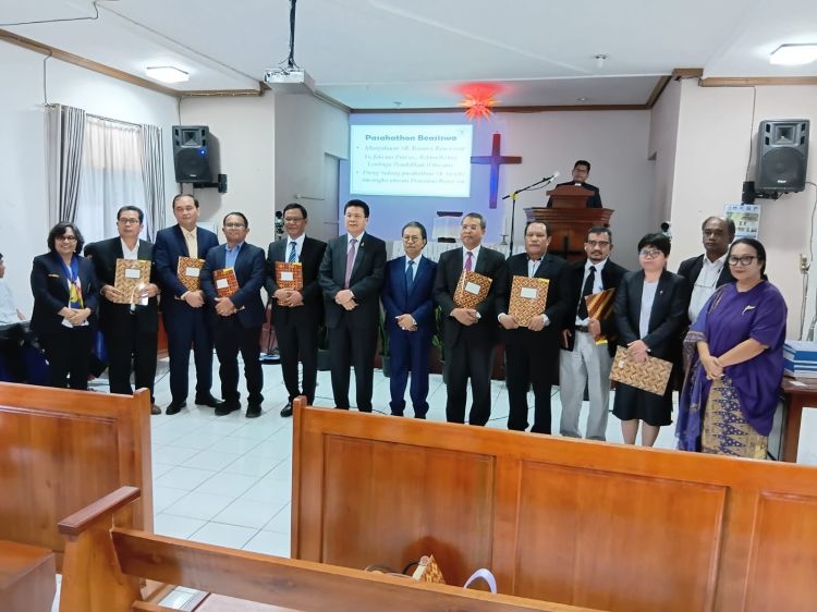 Rektor UHN Medan Apresiasi Ompui Ephorus HKBP Mobilisasi Beasiswa Kepada Pelajar/Mahasiswa Terdampak Banjir Se Tapanuli Raya