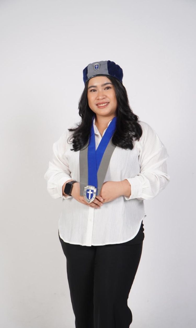 Glow Up Tak Cukup Cantik: Mengapa Perempuan Perlu Cerdas di Era Digital