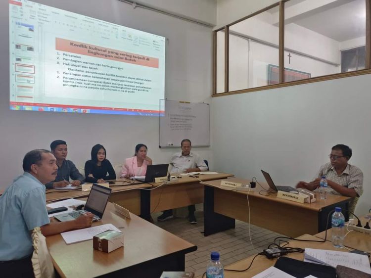 Prodi Admnistrasi Publik dan Administrasi Bisnis Fisipol UHN Medan Seminarkan Proposal Penelitian