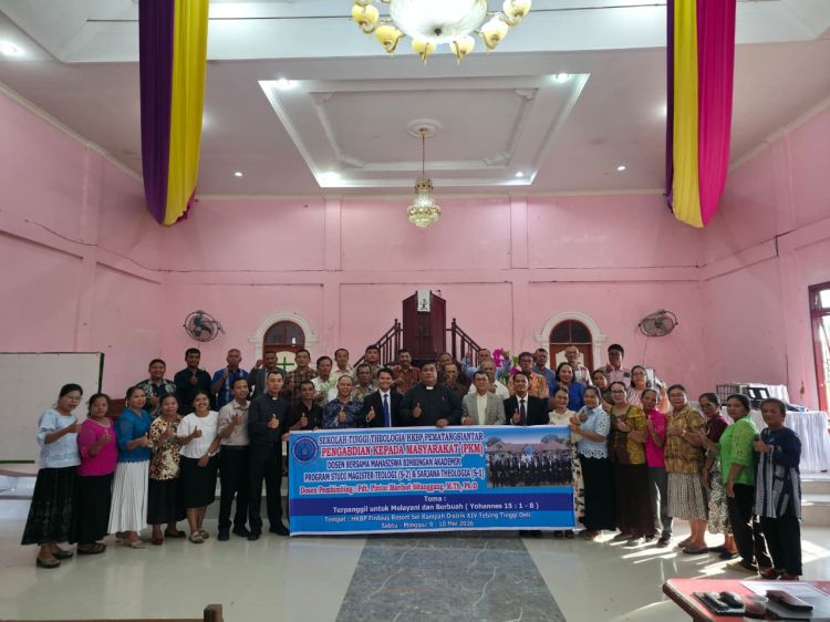 Dipimpin  Pdt. Pintor Marihot Sitanggang, M.Th, Ph.D                                                                          Mahasiswa STT HKBP Pematangsoiantar Laksanakan Pkm  Di HKBP Firdaus Resort Sei Rampah