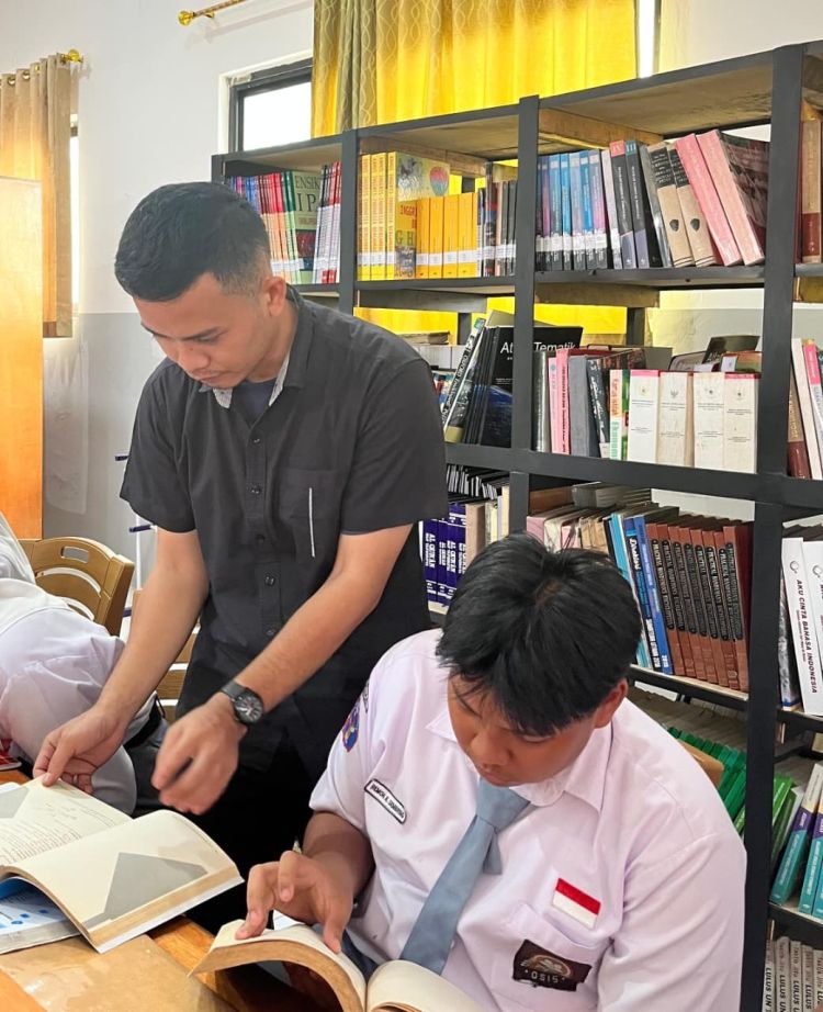 Yang Hilang Bukan Buku, Melainkan Keinginan untuk Menyelami Makna