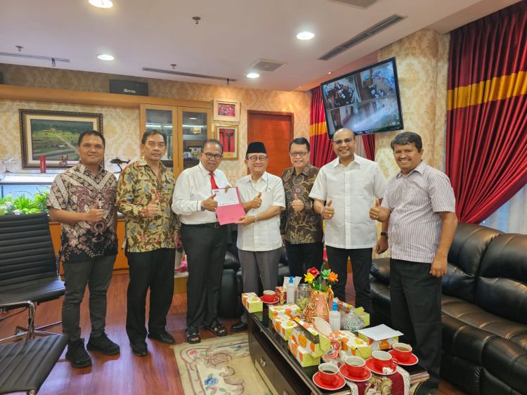 Dr. RE Nainggolan, MM Tegaskan Kepada Ketua DPRD Sumut HDN Untuk Kepentingan Bangsa