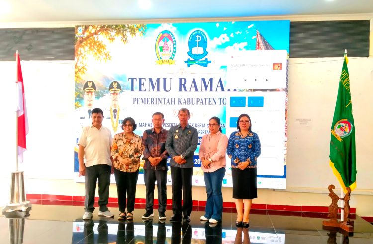 Dukung Pembangunan Pertanian Toba, Fakultas Pertanian UHN Medan Terjunkan Mahasiswa Praktik Kerja Lapangan