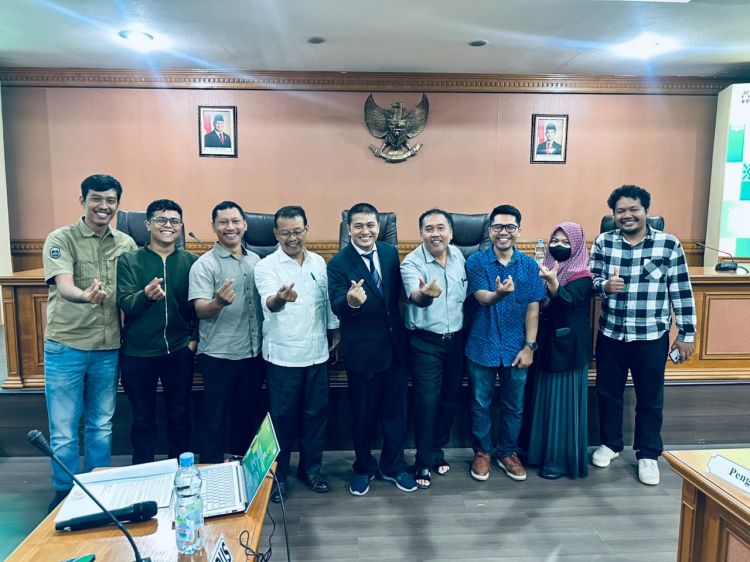 Dosen Prodi Teknik Mesin Nommensen Kompak Semengati Dr. Enzo Wiranata Battra Siahaan, MT Pertahankan Disertasinya di USU