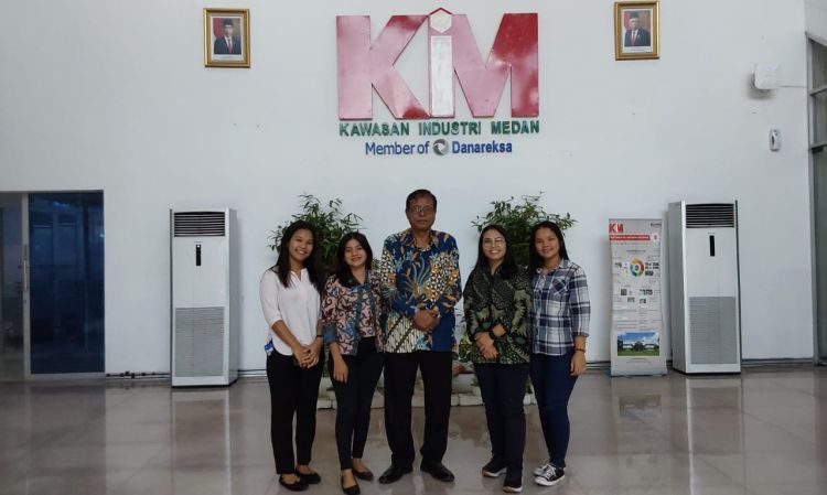 Dekan Fisipol UHN Medan Dr. Nalom Siagian, MM Motivasi Mahasiswanya Magang di KIM