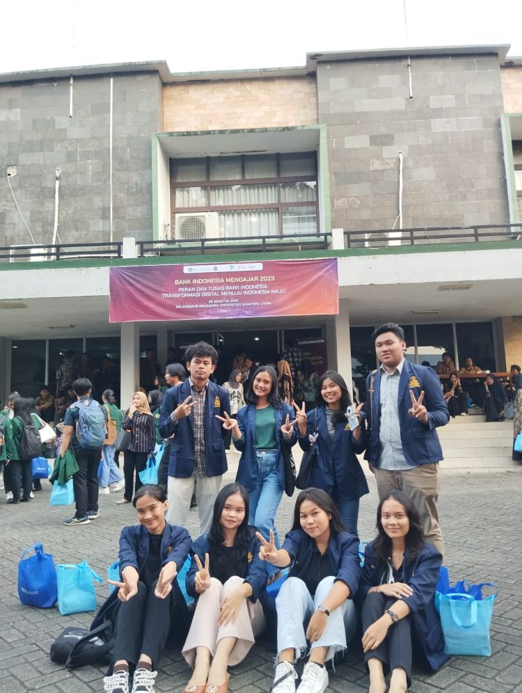 8 Mahasiswa Fisipol UHN Medan Ikut Seleksi Penerima Beasiswa BI, Dekan Berikan Apresiasi dan Motivasi