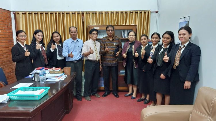 Dekan Fisipol UHN Medan Dr. Nalom Siagian, MM Tegaskan Lulusan Prodi Administrasi Bisnis Harus Jadi Duta Promosi