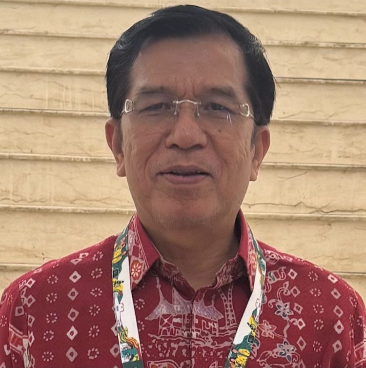 MERDEKA ADALAH JEMBATAN, OLeh:  Leo Simanjuntak, Dekan Fakultas Kedokteran Universitas HKBP Nommensen