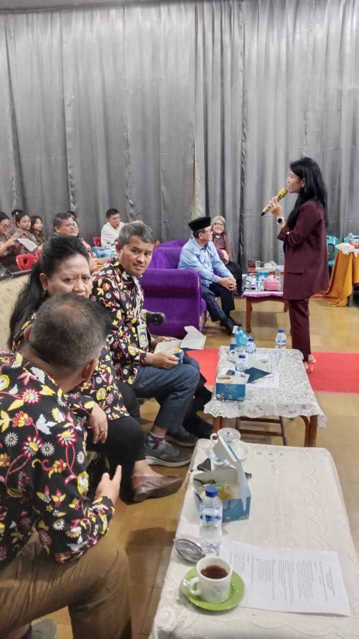 Kisah Tokoh Masyarakat Sumut RE Nainggolan Inspirasi Siswa di Seminar MPKW