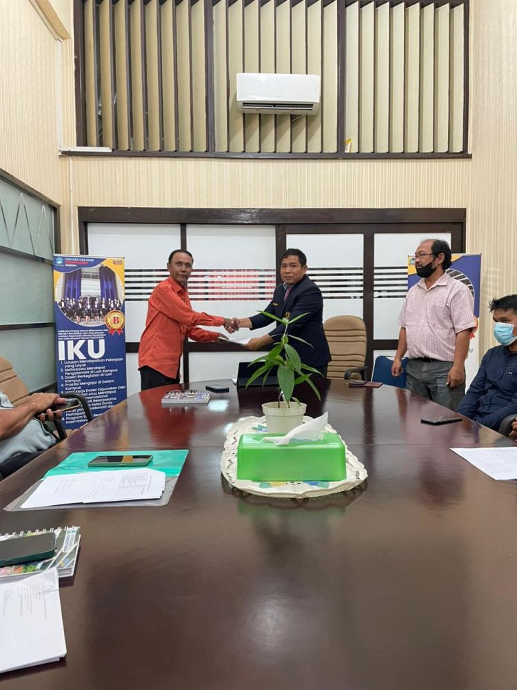 Berikan Beasiswa Secara Berkelanjutan, Plt Dekan Fakultas Peternakan Nommensen Medan Ir. Tunggul F. Sitorus, MP Apresiasi PT Pokphand Indonesia
