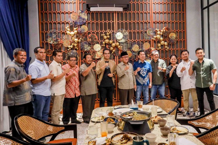 Rico Waas Dapat Dukungan Batak Toba dalam Diskusi Forum Komunikasi Tapanuli Raya