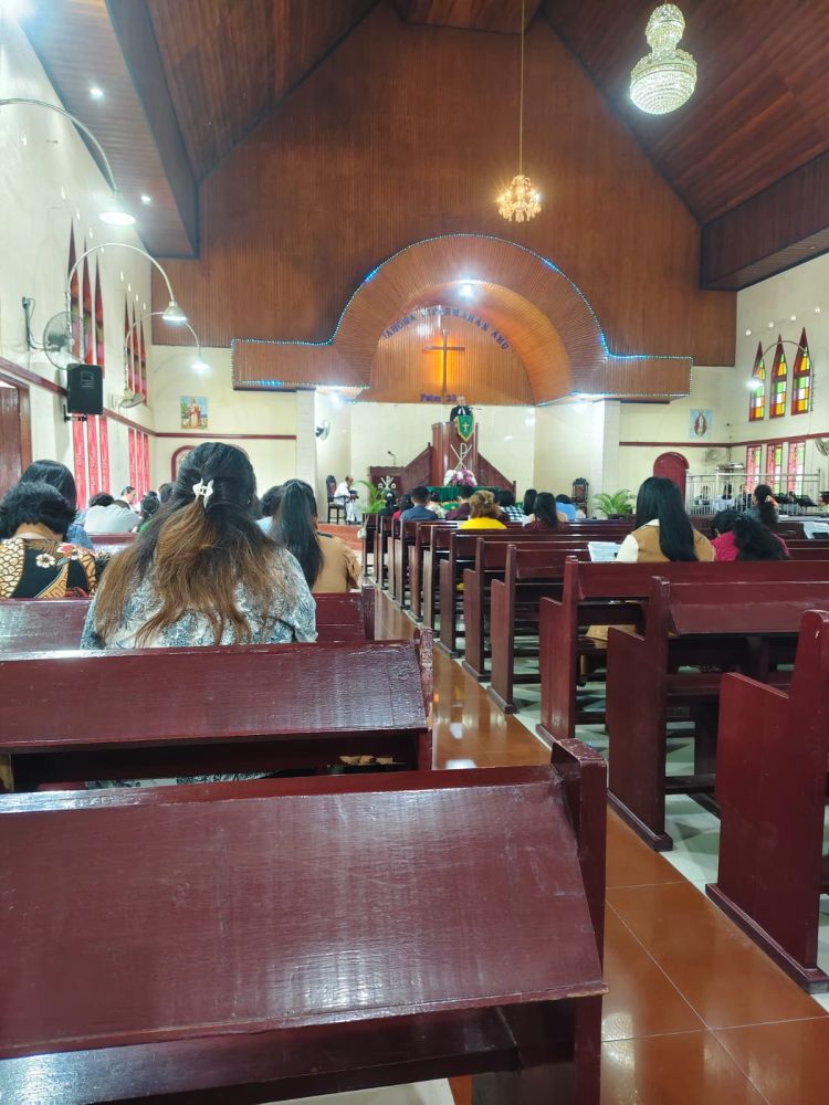 Dari HKBP Ampera Medan Pdt. Anggiat Simajuntak Ajak Umat Kristen Belajar Dari Paulus Yang Selalu Mengucap Syukur dalam Situasi yang penuh Keterbatsan