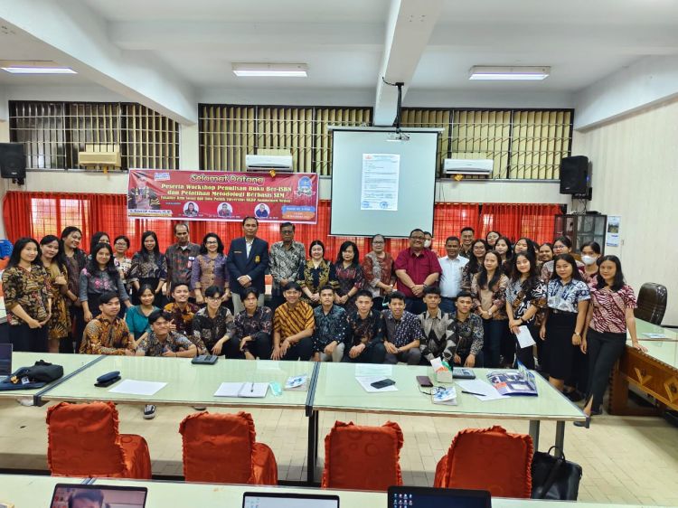 Rektor Tegaskan Mahasiswa Fisipol UHN Medan Harus Punya Publikasi