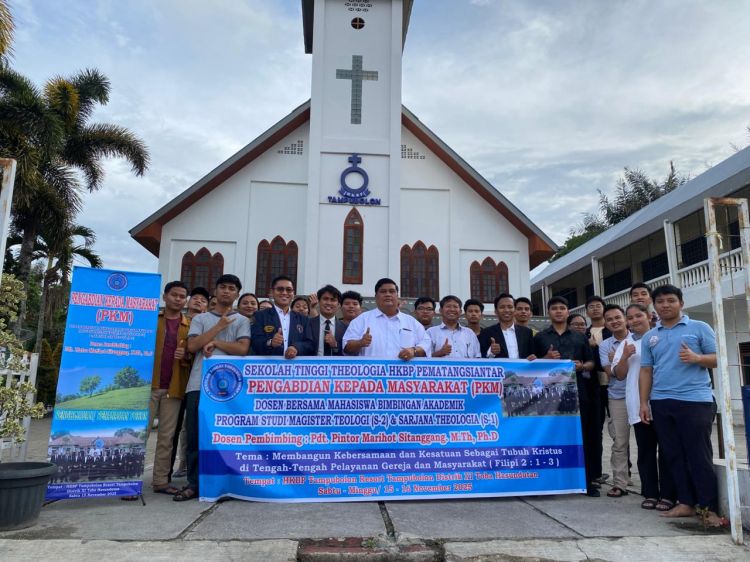 Menguat Dalam PKM STT HKBP Pematangsiantar: Persiapkan Masa Depan Remaja HKBP Sebagai Calon Pemimpin Berkarakter Kristiani