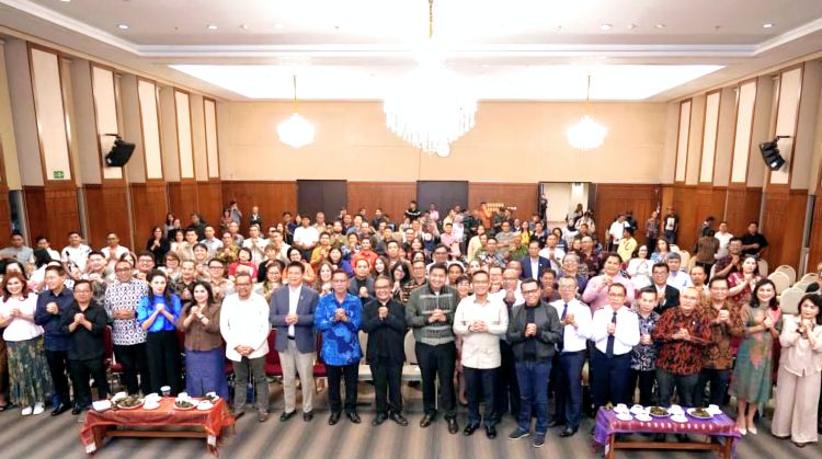 Bantuan Bencana Alam &  Aksi Sosial  untuk Beasiswa, Sembako, dan 30 Ambulans Dari Panitia Natal Nasional 2025