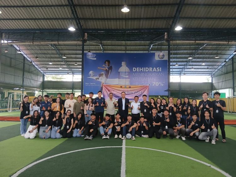 Rektor Tegaskan Sportivitas dan Pembangunan Karakter di PORSENI Fisipol Nommensen 2025