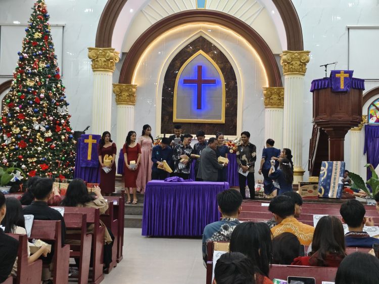 Dekan Fisipol UHN Medan Dr. Nalom Siagian, MM Tegaskan Spirit Natal Harus Jadi Inspirasi Kemajuan Fisipol