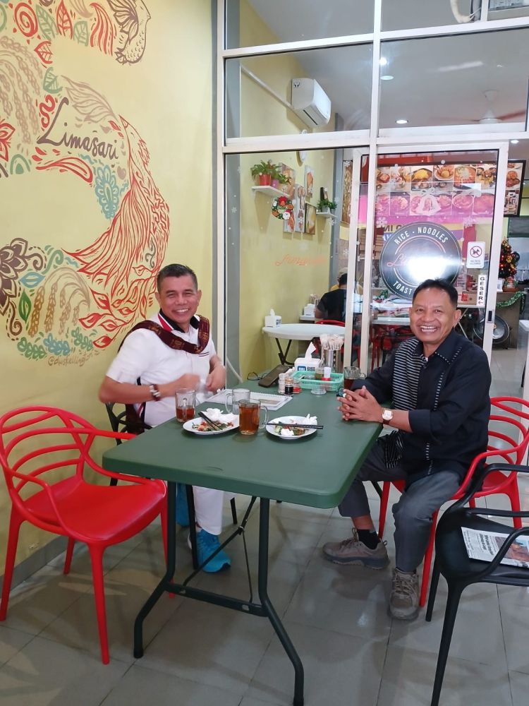 Silaturahmi Dengan Anggota DPR RI Dr. Hinca IP Panjaitan, Drs. Tahan MP Panggabean, MM Titip Aspirasi Masyarakat Sumut