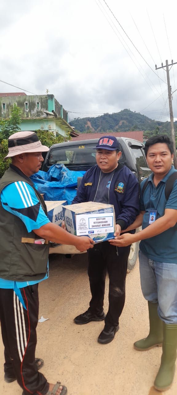 Bantu Korban Bencana, UHN Peduli Hadir Ditengah Warga Tapteng